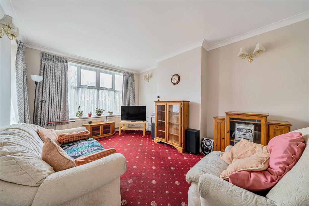 4 bedroom semidetached house for sale in Westhurst Drive, Chislehurst, BR7