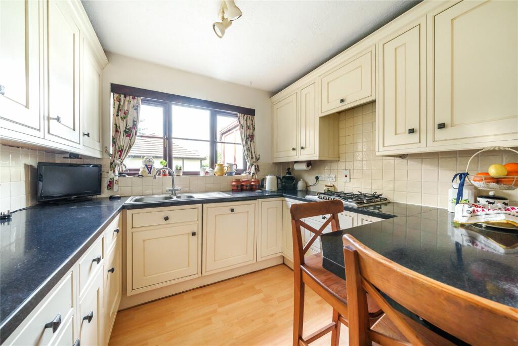 Additional property image - Holmbury Park, Bromley