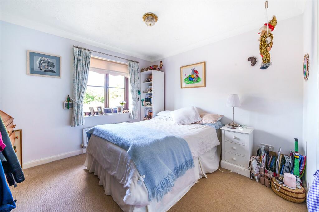 Additional property image - Holmbury Park, Bromley