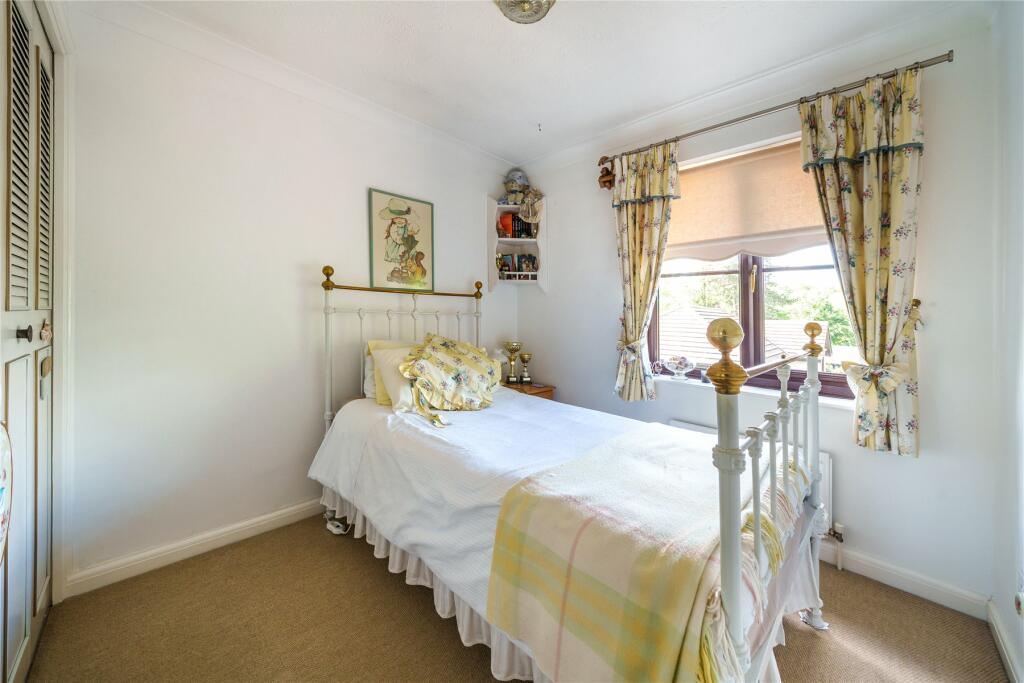 Additional property image - Holmbury Park, Bromley