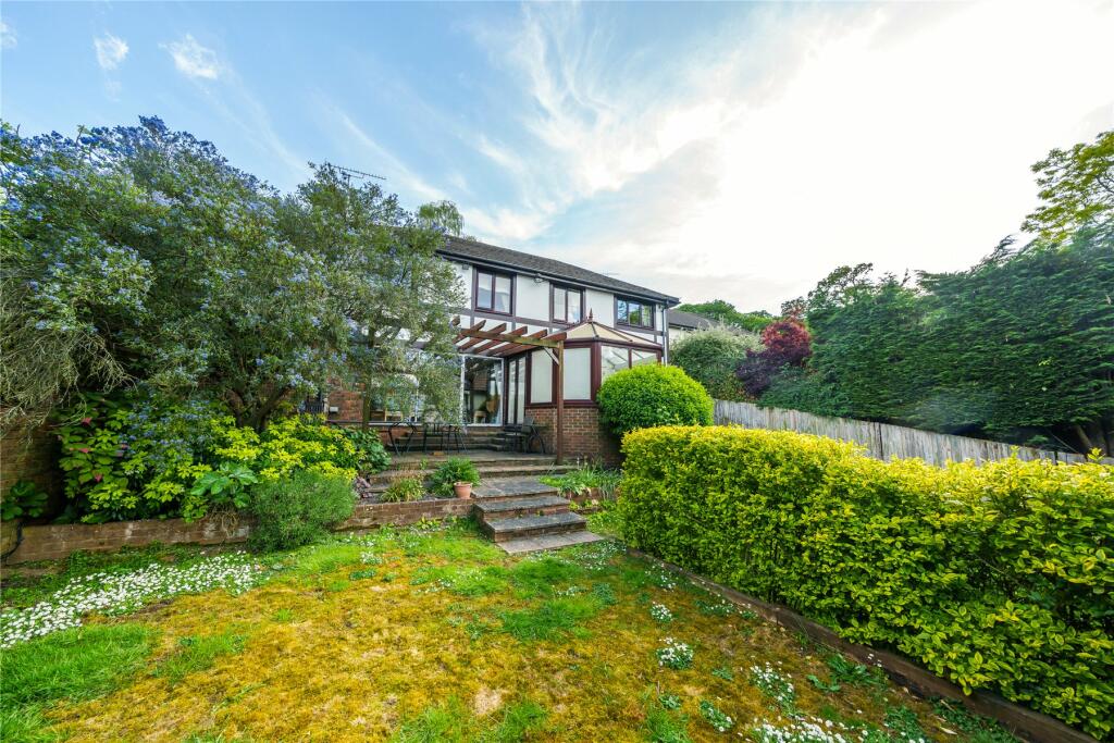 Additional property image - Holmbury Park, Bromley