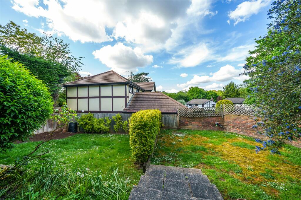 Additional property image - Holmbury Park, Bromley
