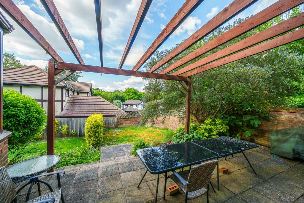 Additional property image - Holmbury Park, Bromley