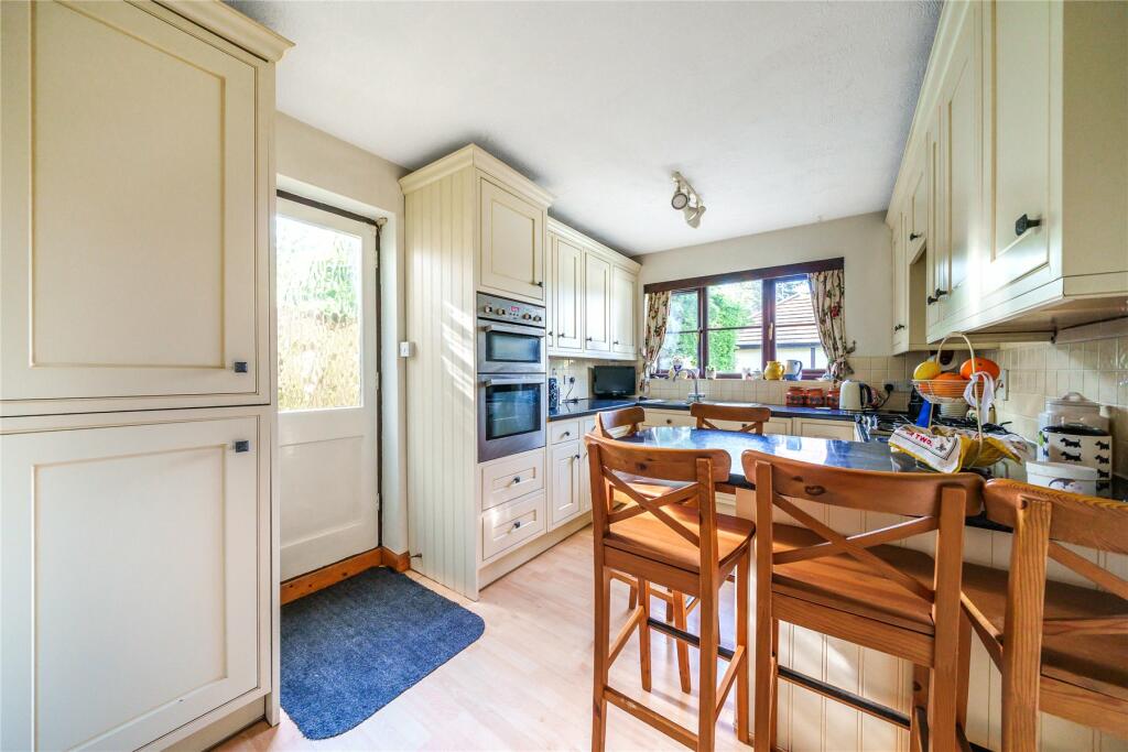 Additional property image - Holmbury Park, Bromley