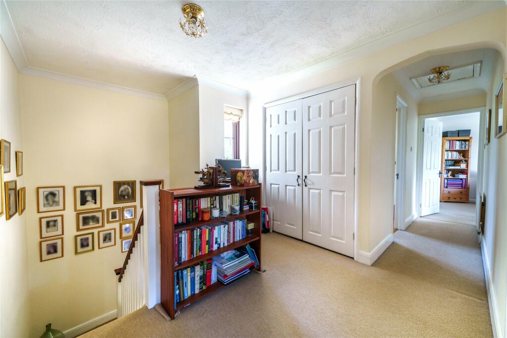 Additional property image - Holmbury Park, Bromley