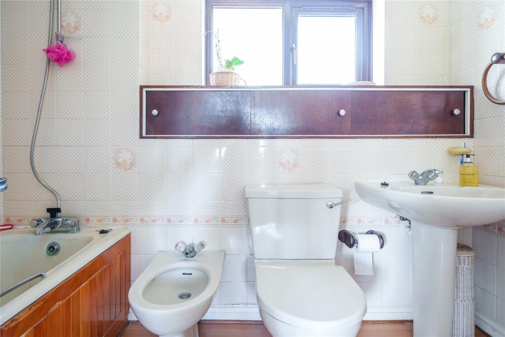 Additional property image - Holmbury Park, Bromley
