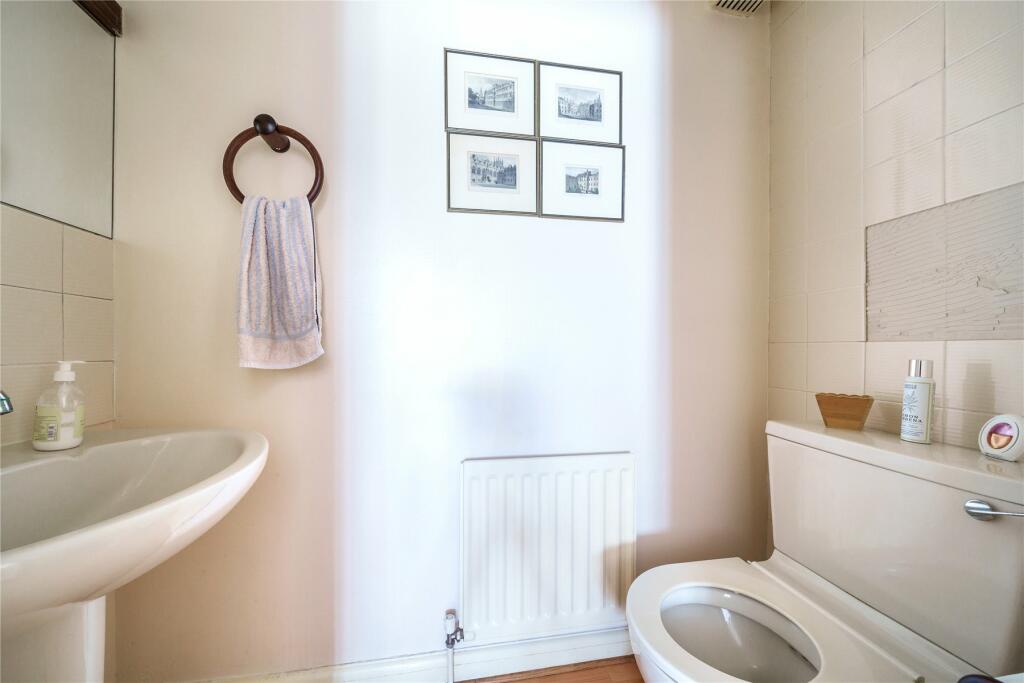 Additional property image - Holmbury Park, Bromley
