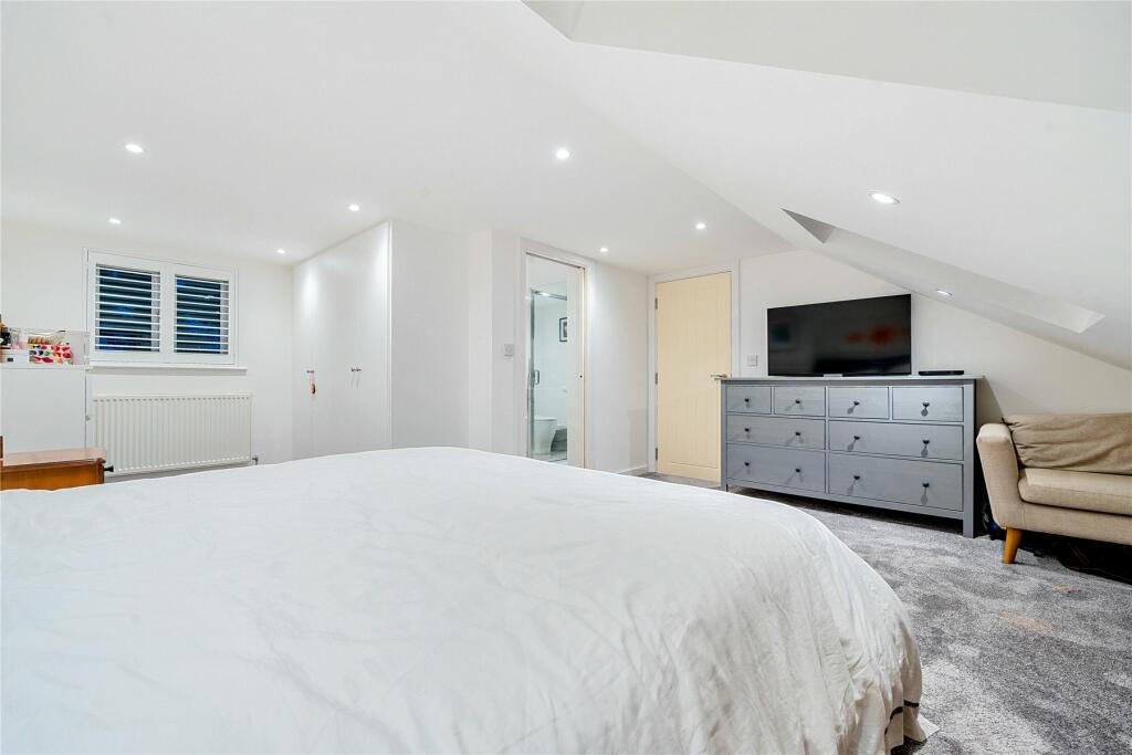 Additional property image - Bull Lane, Chislehurst
