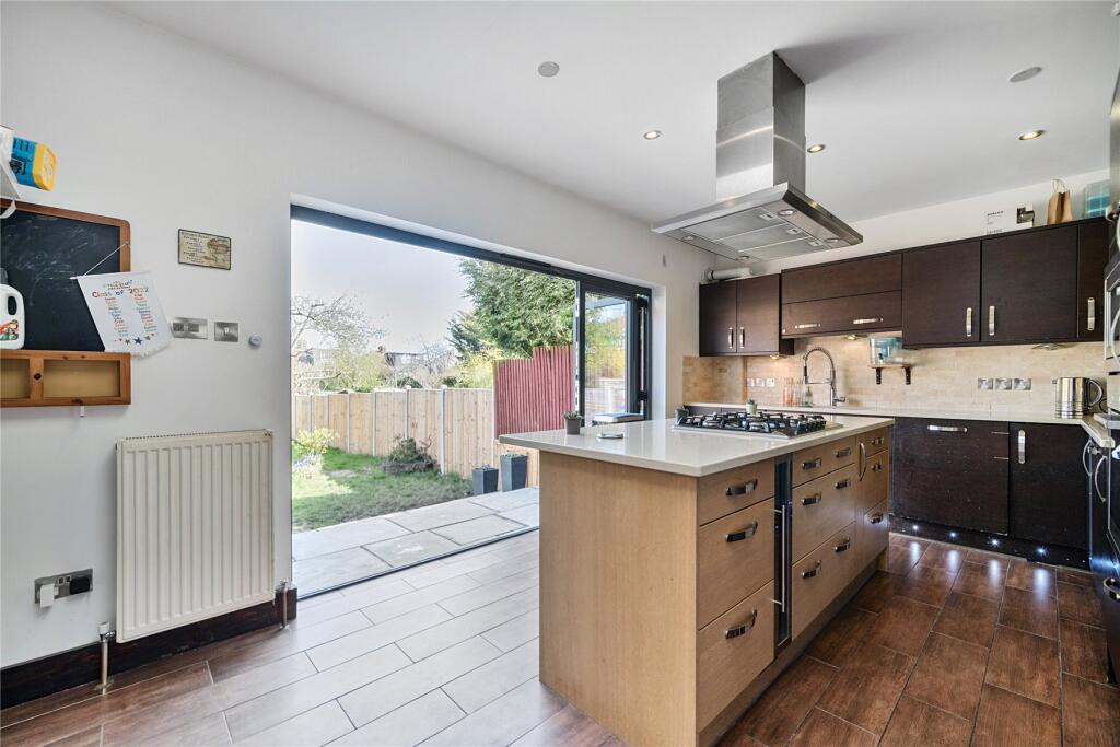 Main image of property: Molescroft, London