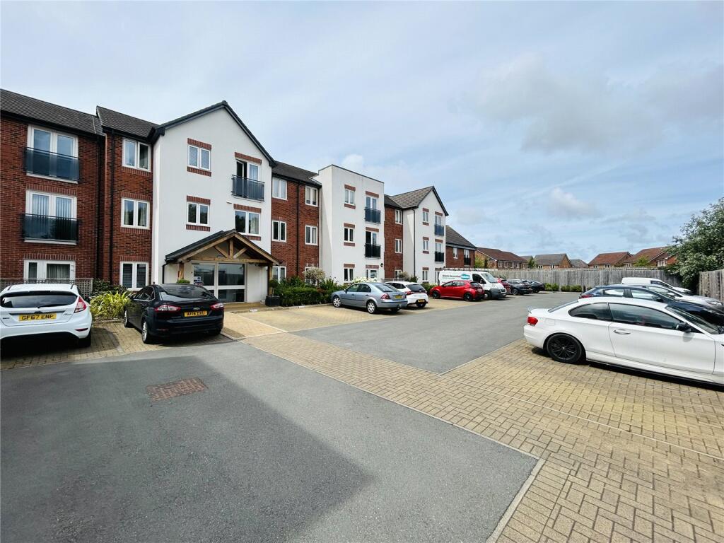 2 bedroom flat for sale in Poachers Way, Thornton-Cleveleys, Lancashire ...