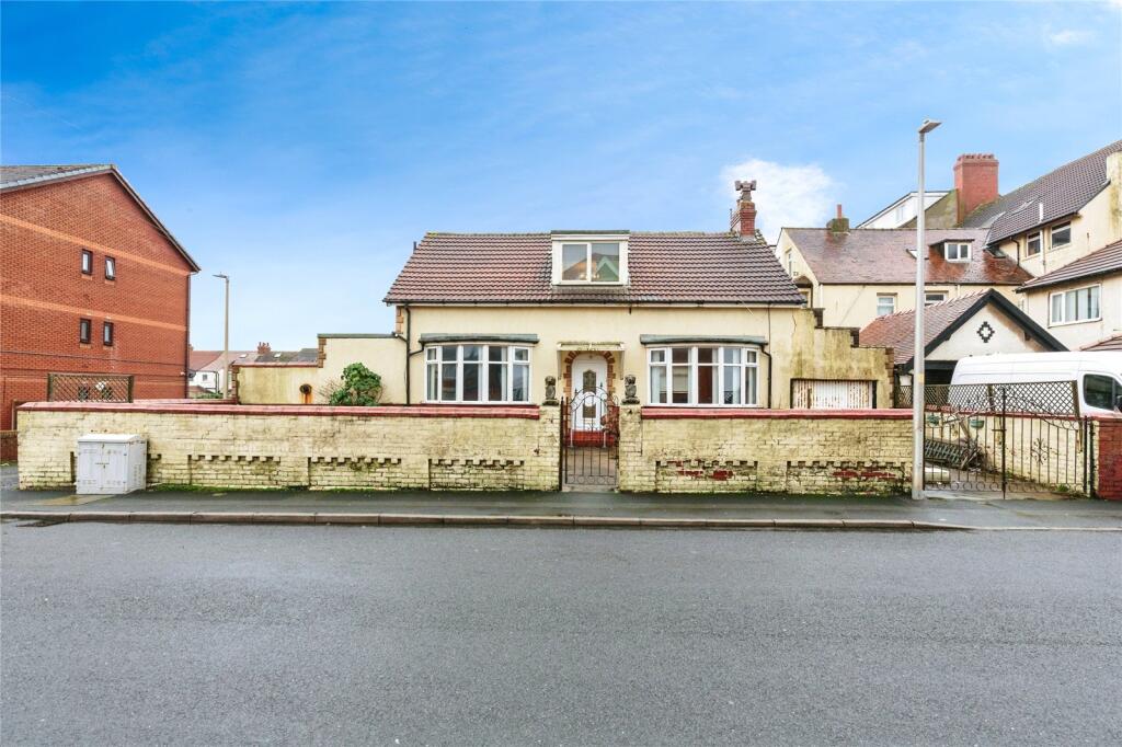 Main image of property: Chatsworth Avenue, Bispham, Blackpool, Lancashire, FY2