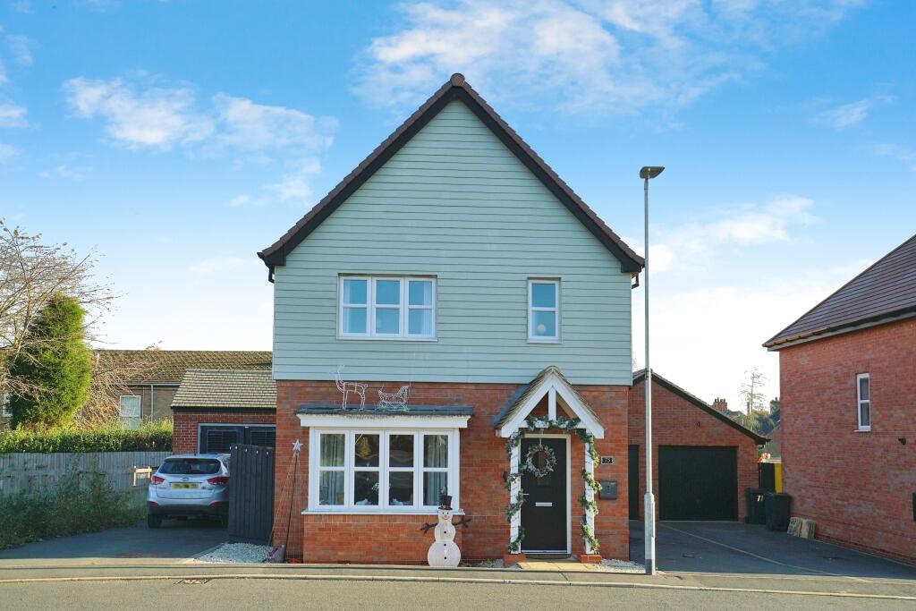 3 bedroom detached house for sale in Frearson Road, Hugglescote