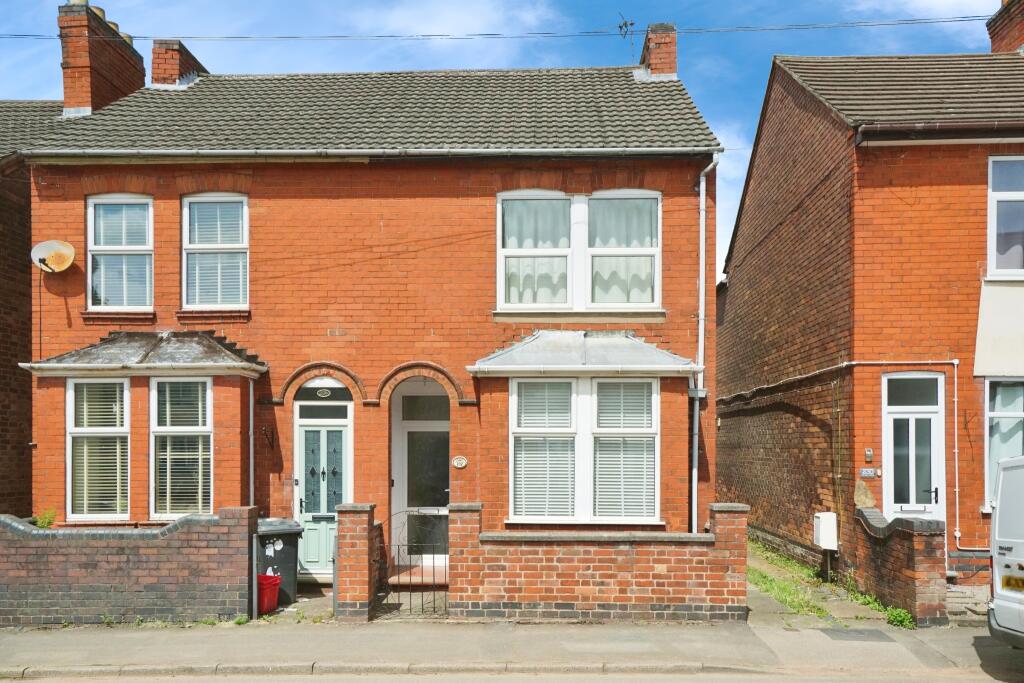 2 bedroom semidetached house for sale in Highfield Street, Coalville