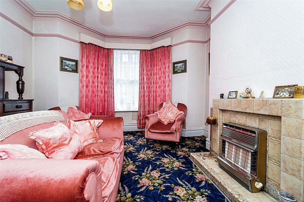 3 bedroom terraced house for sale in Brown Street East, Colne