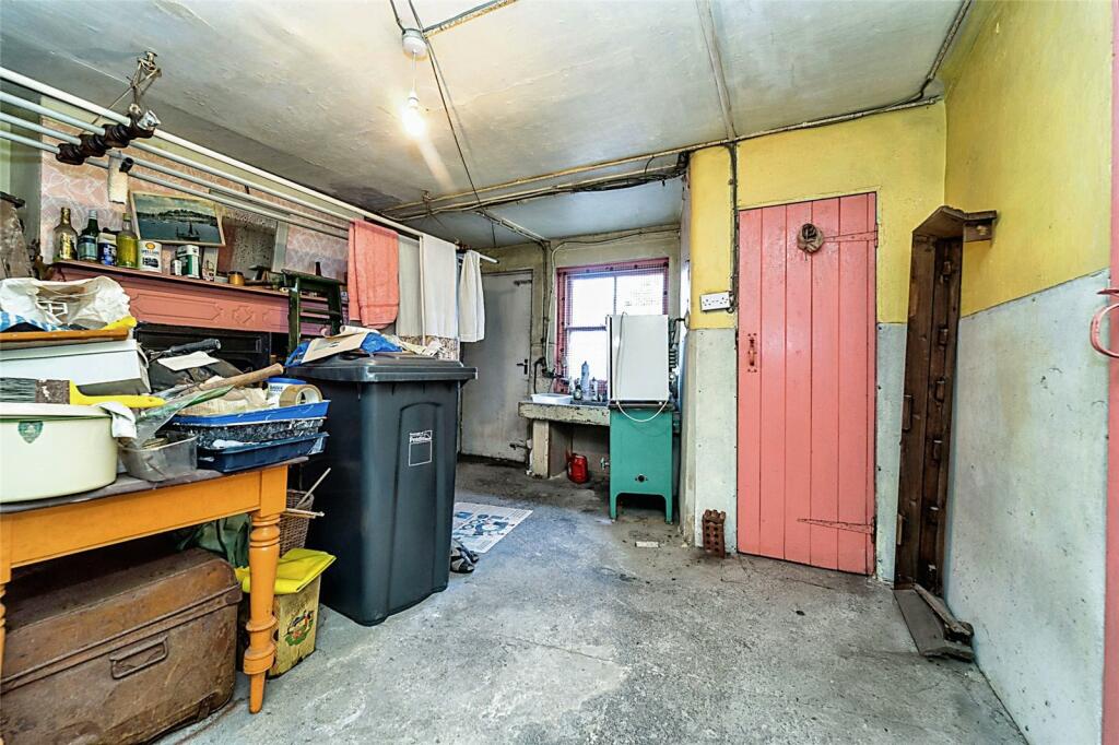 3 bedroom terraced house for sale in Brown Street East, Colne