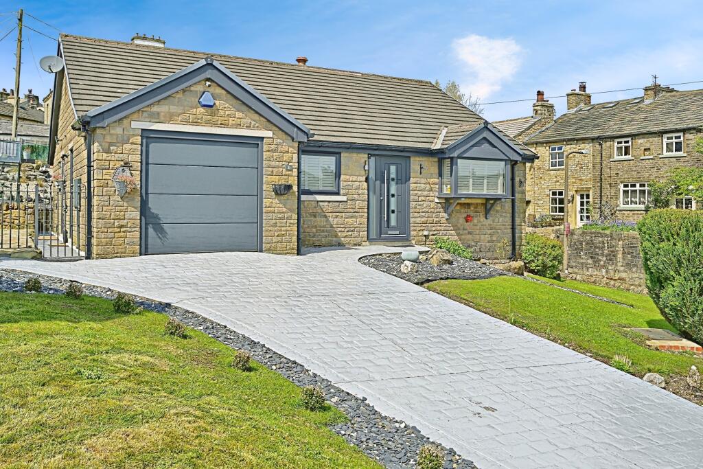 3 bedroom bungalow for sale in Green Meadow, Trawden, Colne, Lancashire