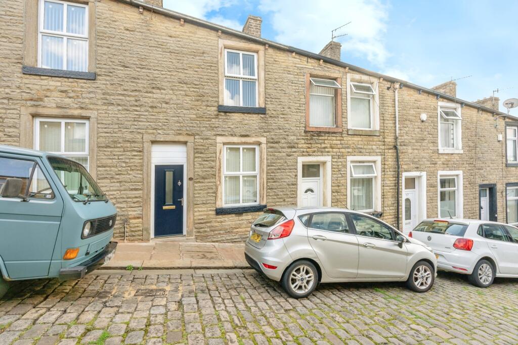2 bedroom terraced house