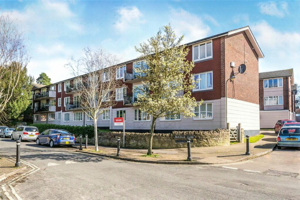 2 bedroom flat for sale in Lizmans Court, Silkdale Close, Cowley, Oxford, OX4