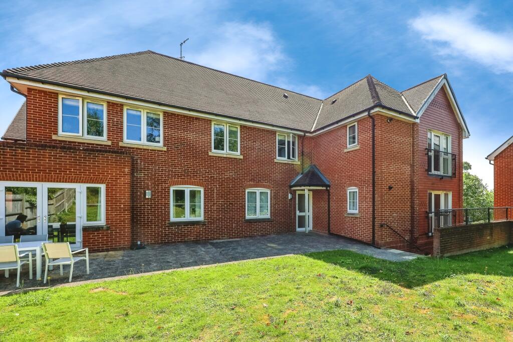 Main image of property: Oasthouse Drive, Horndean, Waterlooville, Hampshire, PO8