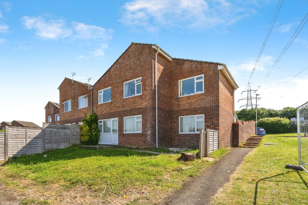 Main image of property: First Avenue, WATERLOOVILLE, Hampshire, PO8
