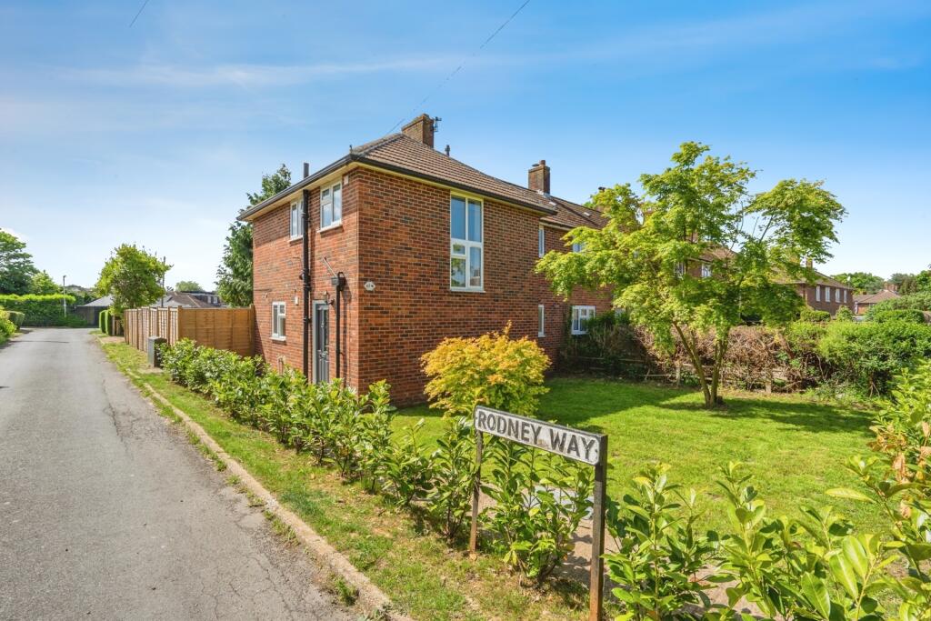 Main image of property: Merchistoun Road, WATERLOOVILLE, Hampshire, PO8