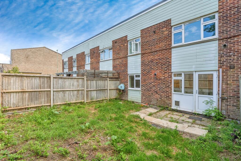 Main image of property: Sparrow Close, Waterlooville, Hampshire, PO8