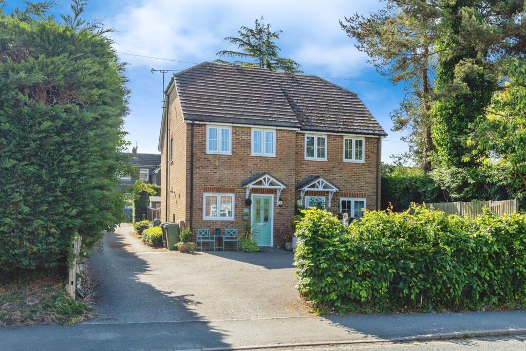Main image of property: South Lane, Clanfield, Waterlooville, Hampshire, PO8