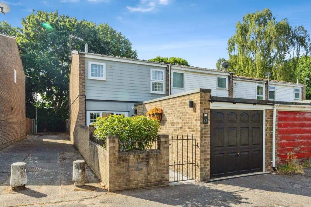 Main image of property: Thrush Walk, WATERLOOVILLE, Hampshire, PO8