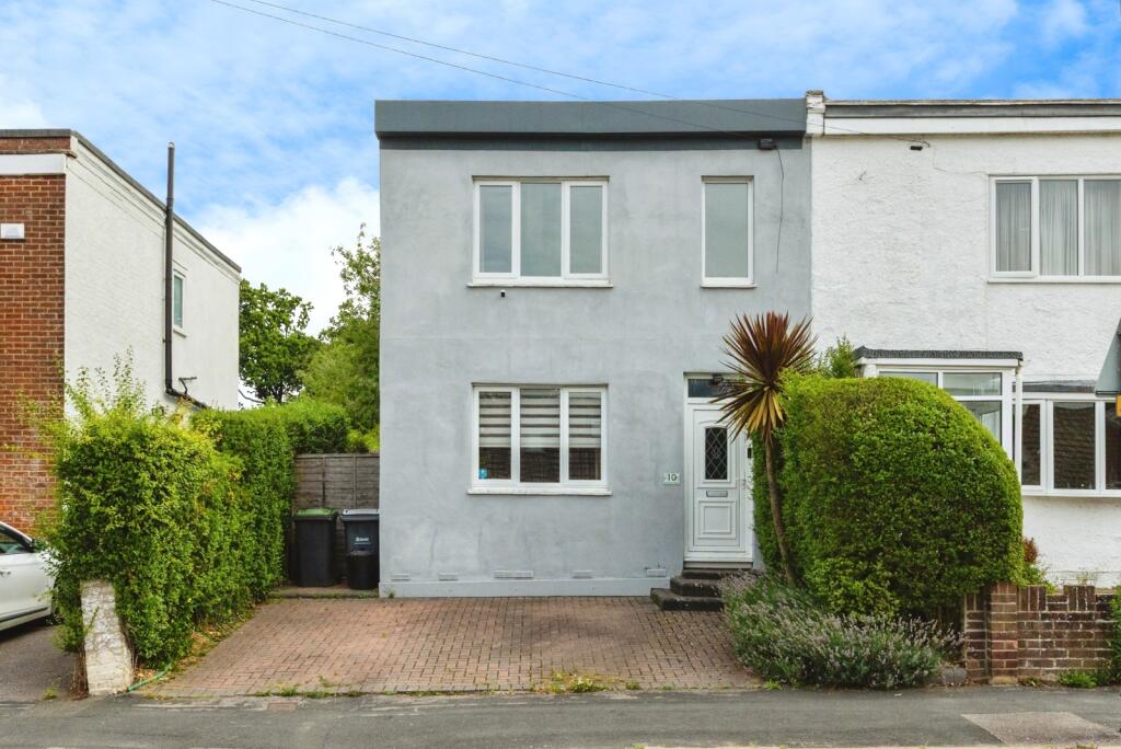 Main image of property: Silvester Road, WATERLOOVILLE, Hampshire, PO8