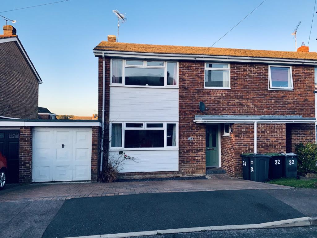 3 bedroom semidetached house for sale in Orchard Grove, Cowplain