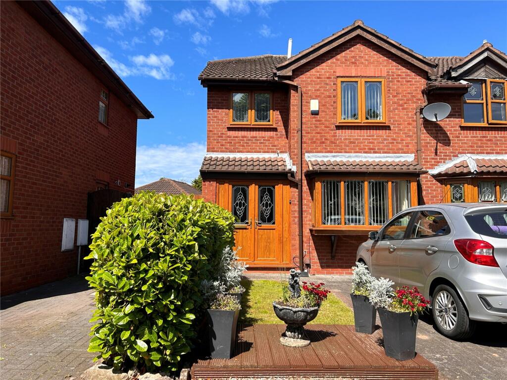 3 bedroom semidetached house for sale in Edgar Court, Sefton Road