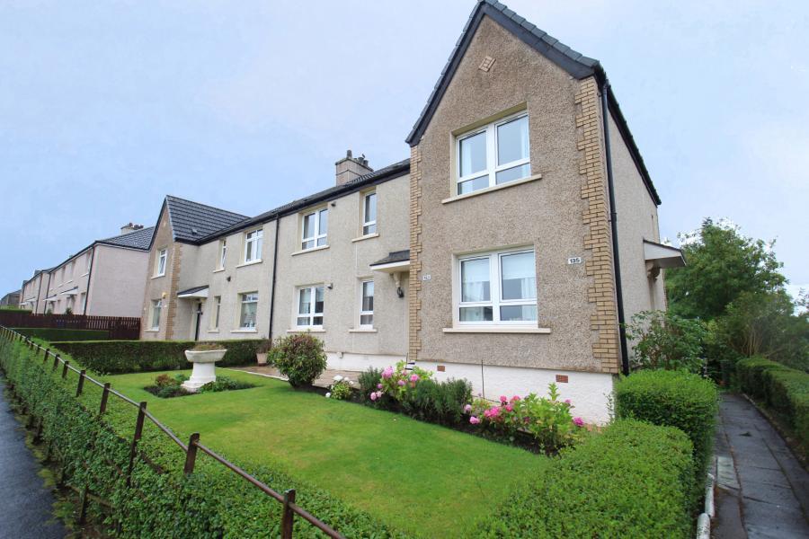 3 bedroom flat for sale in Hillend Road, Lambhill, Glasgow, G22