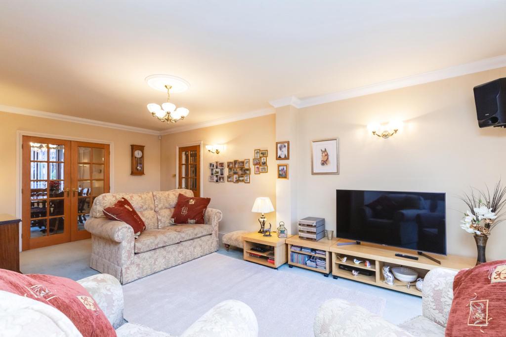 5 bedroom detached house for sale in Doles Lane, Findern, Derby