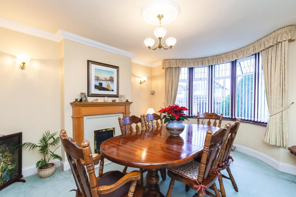 5 bedroom detached house for sale in Doles Lane, Findern, Derby