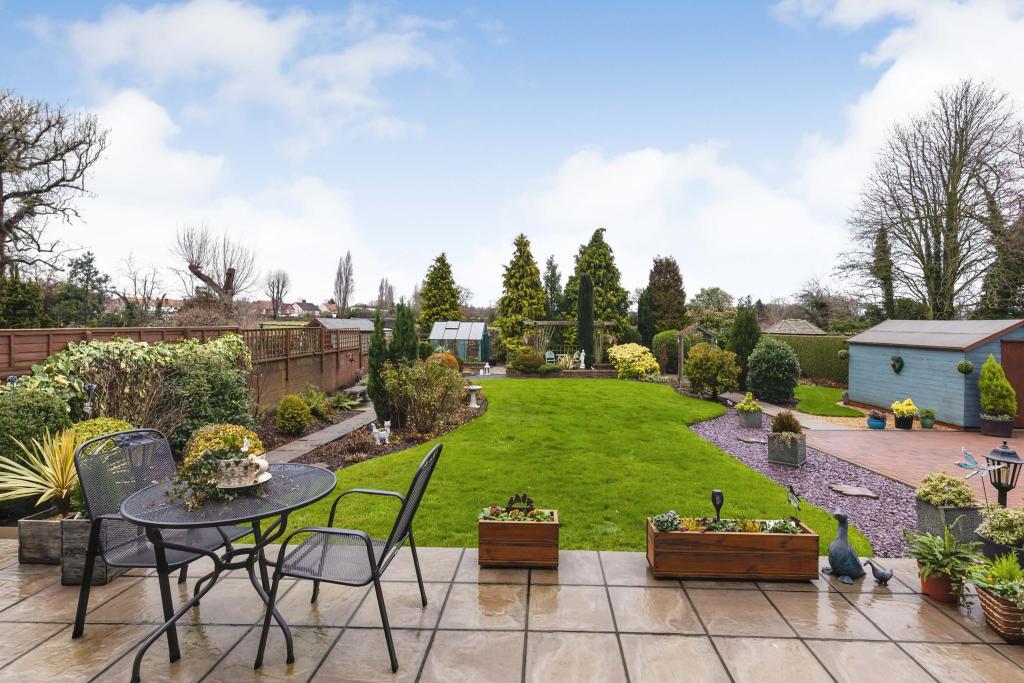 5 bedroom detached house for sale in Doles Lane, Findern, Derby, Derbyshire, DE65