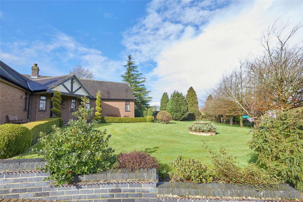 3 bedroom bungalow for sale in Heanor Road, Smalley, Ilkeston