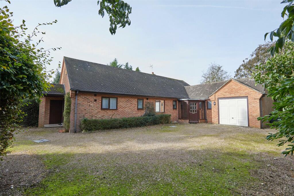 3 bedroom bungalow for sale in Fishpond Lane, Egginton, Derby