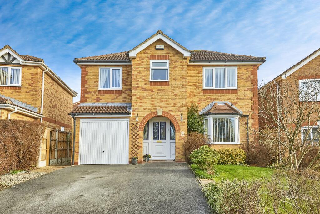 4 bedroom detached house for sale in Farmlands Lane, Littleover, Derby