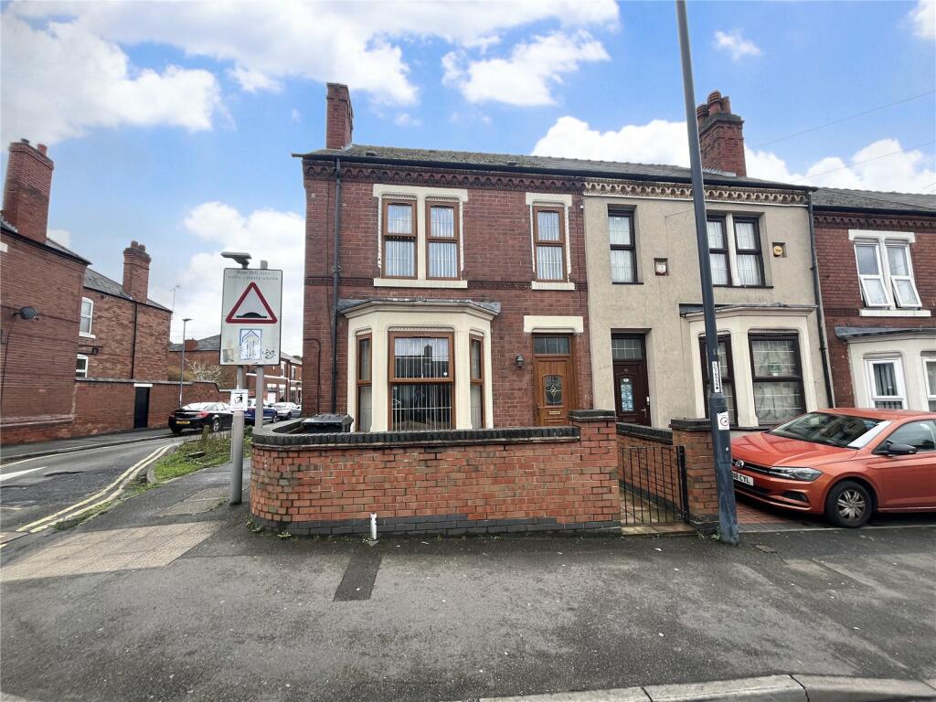 5 bedroom end of terrace house for sale in Dairyhouse Road, Derby, Derbyshire, DE23
