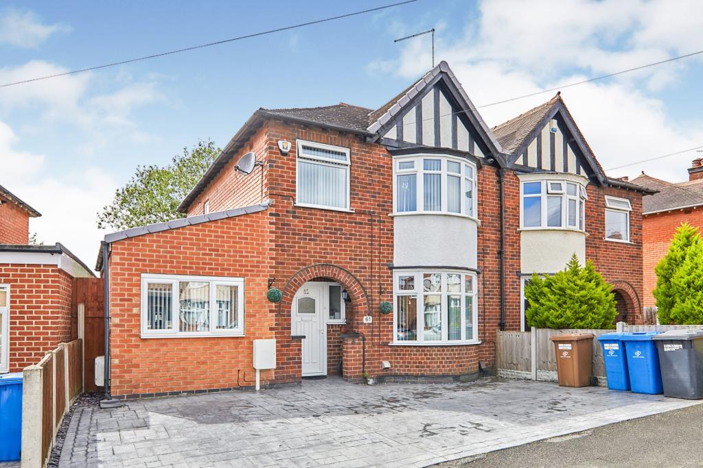 4 bedroom semidetached house for sale in Penrhyn Avenue, Derby