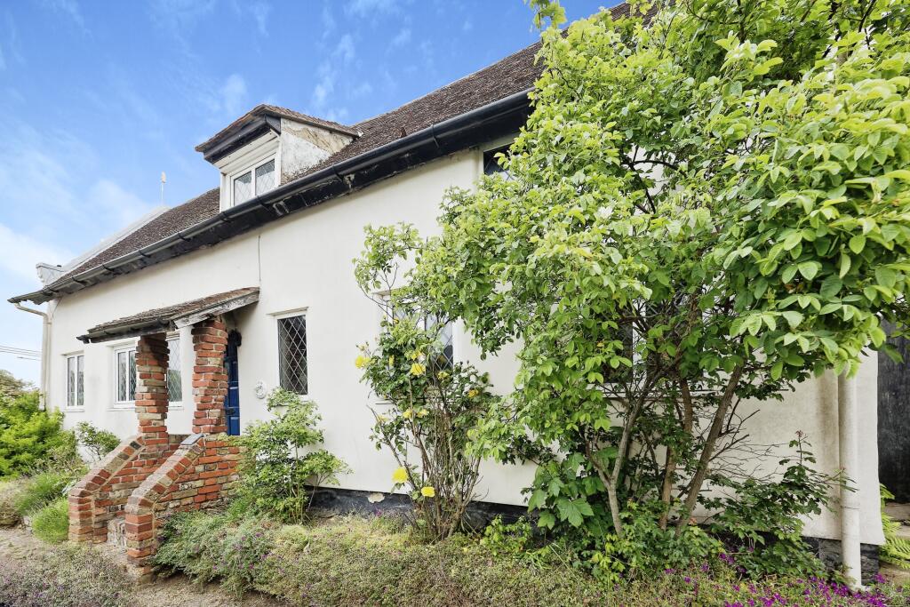 2 bedroom detached house for sale in Dover Road, Guston, Dover, Kent, CT15