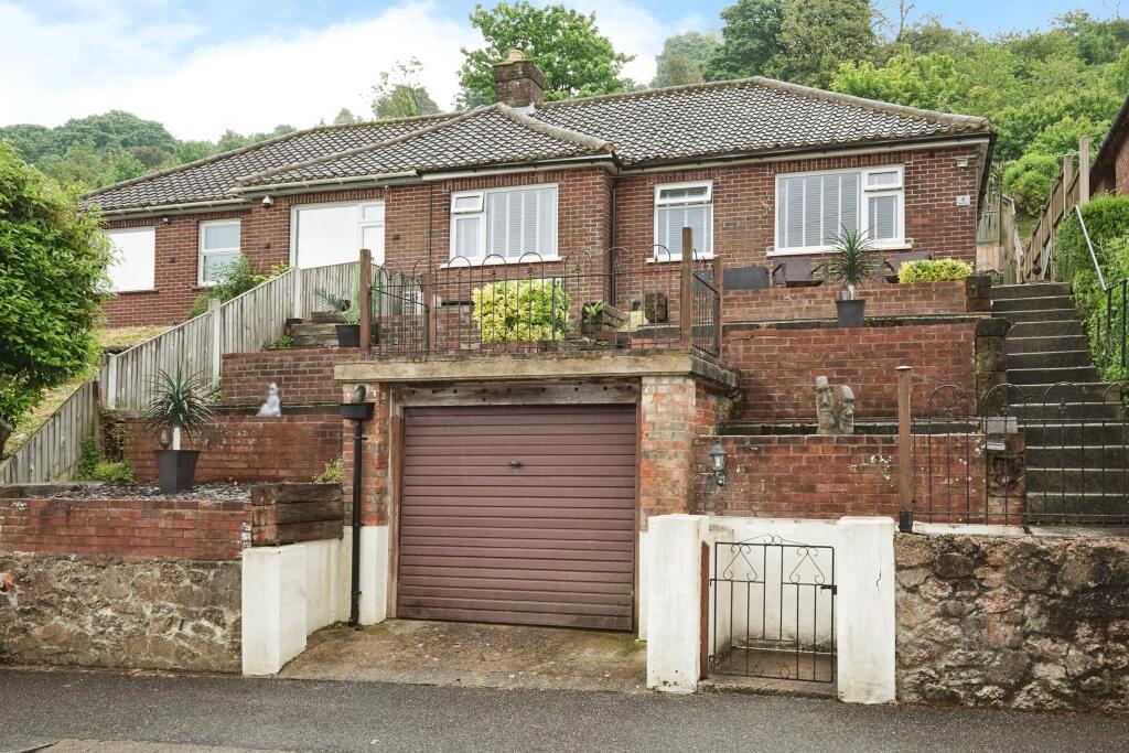 2 bedroom bungalow for sale in Mount Road, Dover, Kent, CT17