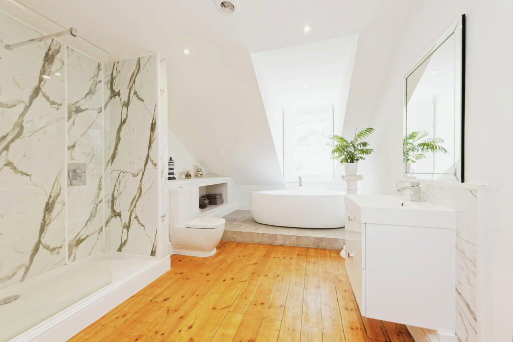 Additional image 4 of East Cliff, Dover, CT16