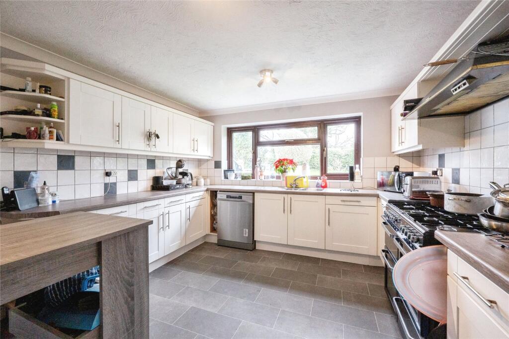 Primary image of The Droveway, DOVER, Kent, CT15