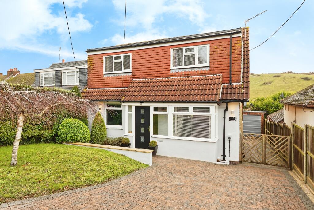 3 bedroom detached house for sale in Canterbury Road, Lydden, Dover