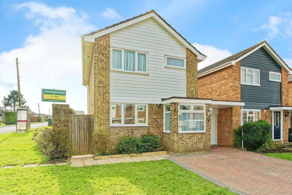 3 bedroom detached house for sale in Cranleigh Drive, Whitfield, Dover