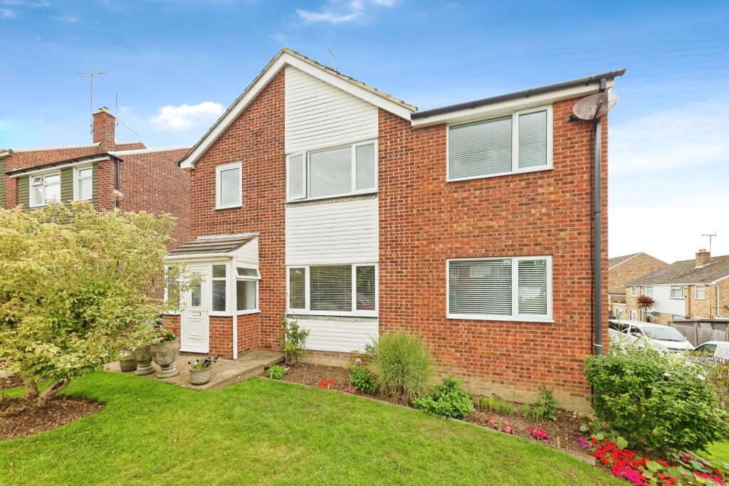 5 bedroom detached house for sale in Lyndhurst Road, River, Dover, Kent
