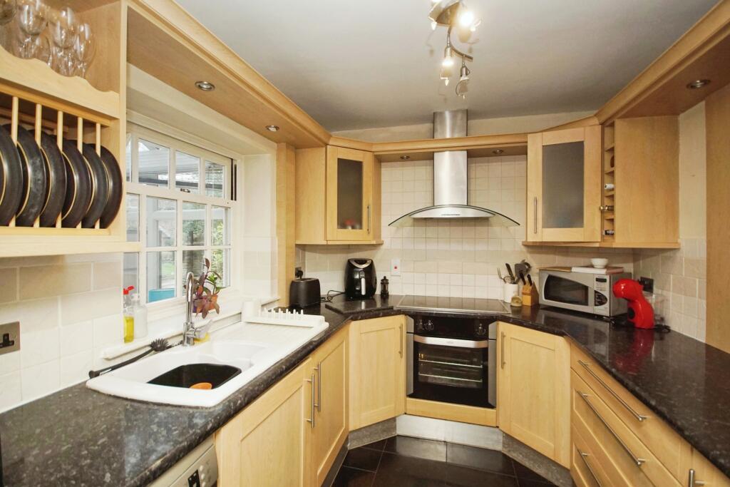 Additional property image - Pye Corner, Hambrook, Bristol, BS16