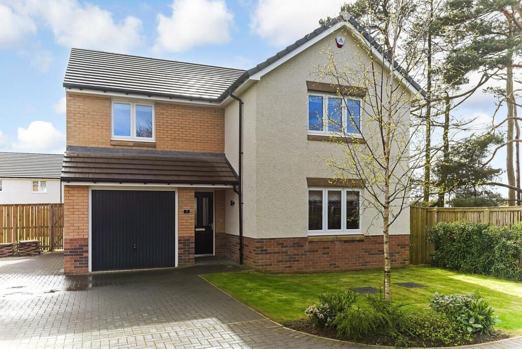 4 bedroom detached house for sale in Cleadon Place, East Kilbride, G75