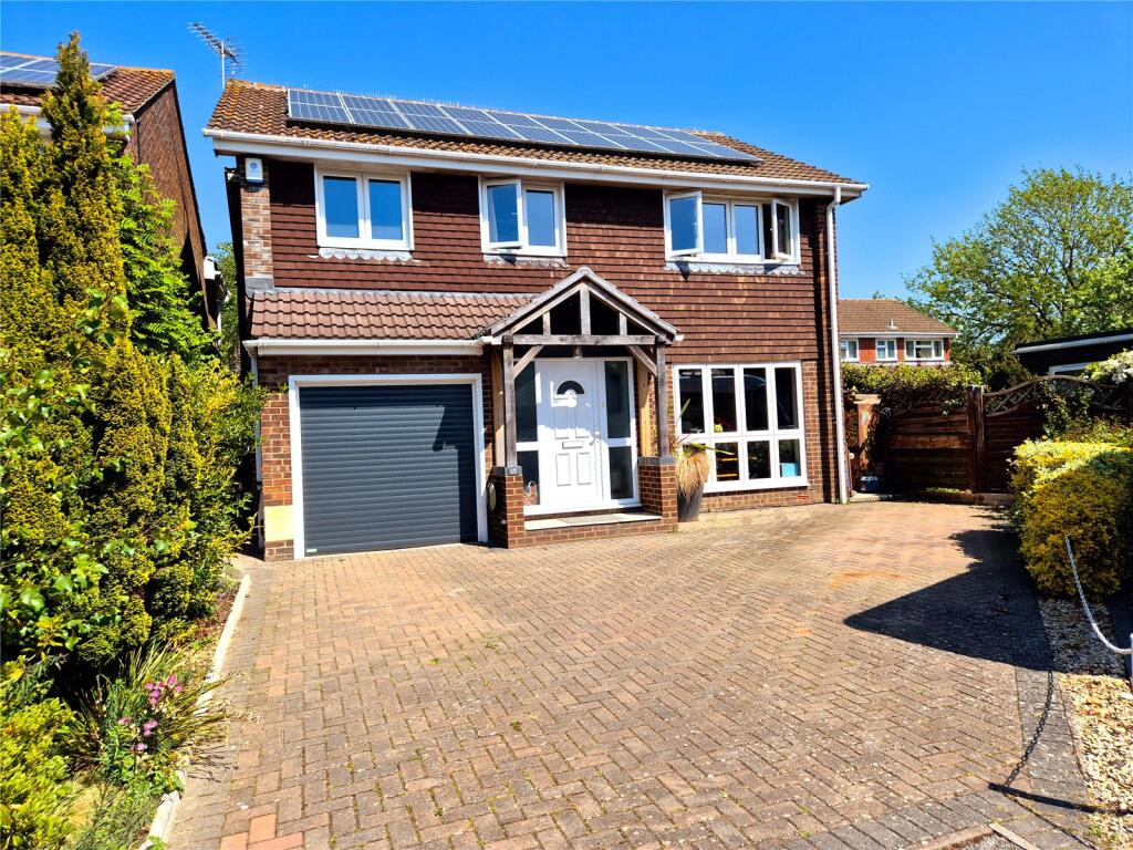 Main image of property: Nutwick Road, Havant, Hampshire, PO9